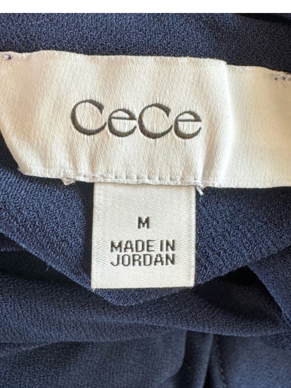 CeCe Puff Sleeve Crepe Knit Top with Statement Bow Size Medium Stretch MSRP $79 - Picture 4 of 6